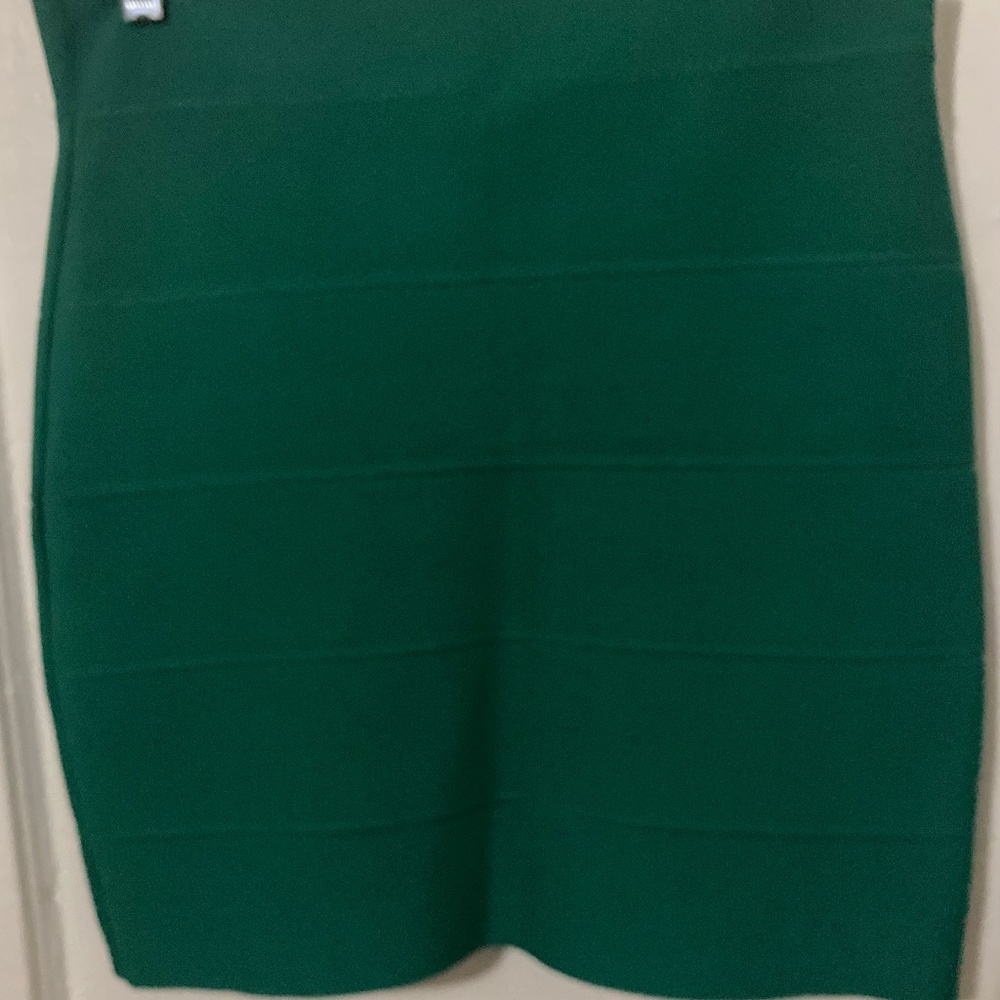 BCBGMAXAZRIA Emerald green bandaged mini skirt